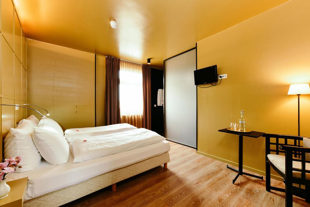Hotel Raecks 하를렘 외부 사진